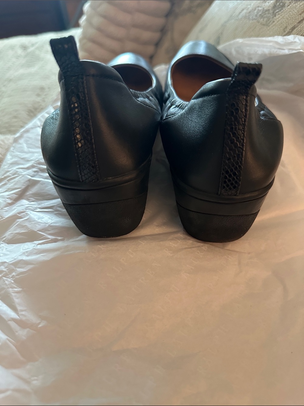 Vionic Black Leather Slip-On Women's Flats - Picture 3 of 4